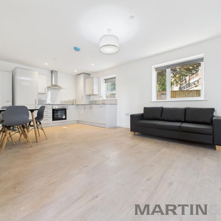 2 bedroom ground floor flat to rent - Photo 1