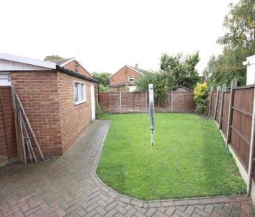 3 bedroom semi-detached house to rent - Photo 4
