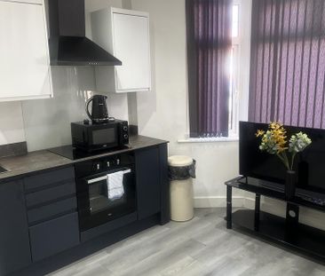 1 bedroom flat to rent - Photo 2