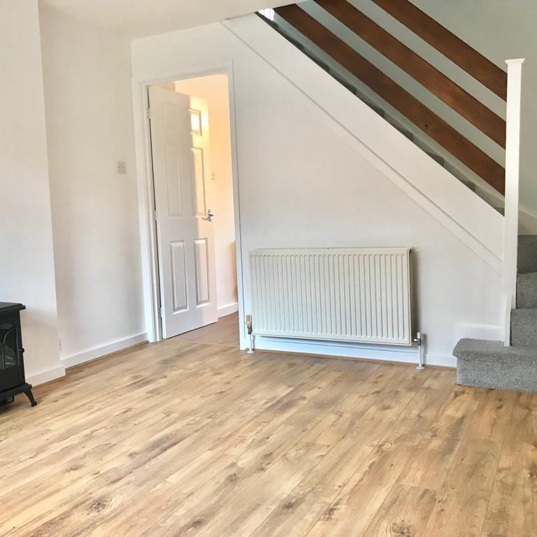 Romford Avenue, Leeds, Morley - Photo 1