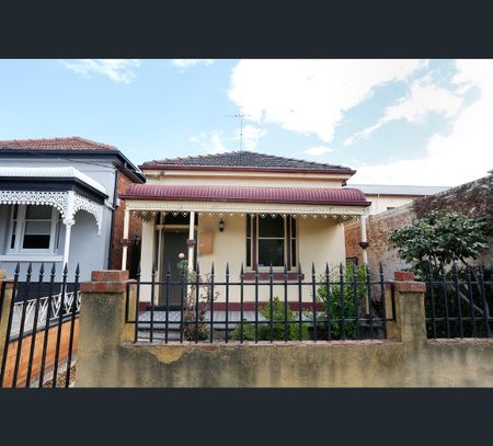 30 Coral Avenue, Footscray, Vic 3011 - Photo 2