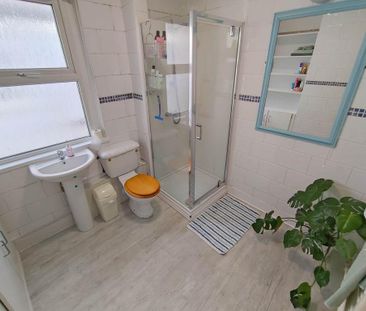 4 bedroom house to rent - Photo 1