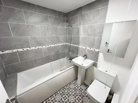 2 bedroom flat to rent - Photo 5