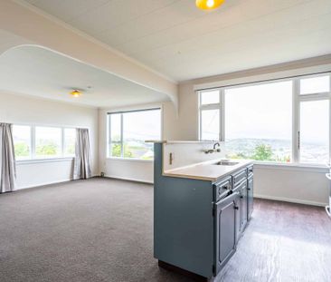 King of your castle on Avon - Photo 2