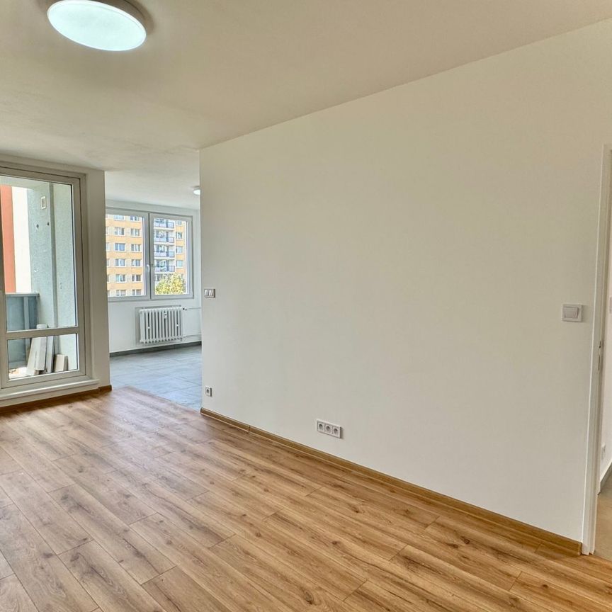 Pronájem bytu 3+1 • 68 m² bez realitkyFrýdlantská, Praha - Kobylisy - Photo 1