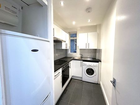 2 Bed Flat, Warren Court, NW1 - Photo 5