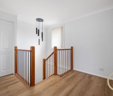 Renovated, Spacious -Townhouse in Prime Walk-To-Train Location !! - Photo 4