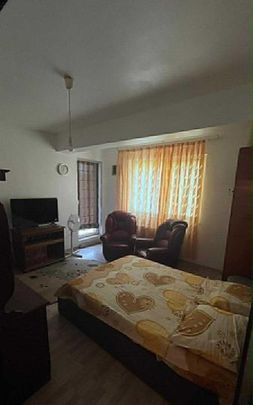 Brancoveanu turnu magurele bloc nou etaj 3 - Fotografie 1