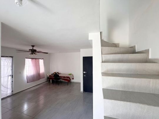 Casa en Renta en esquina, Valle Azul, Apodaca NL - Photo 1