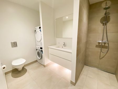 Nybygget og rummelig 3-værelses lejlighed i fantastiske omgivelser - Foto 3