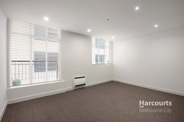 Character & Convenience - Henty House! - Photo 1
