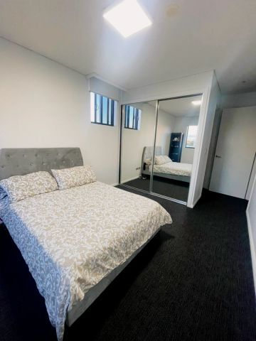 2 beds 2 bath - Photo 4