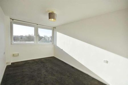 Romulus Court, Brentford Dock, TW8 - Photo 2