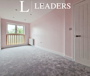 4 bedroom detached house to rent - Photo 3