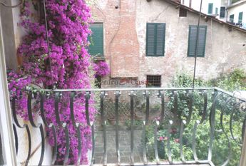 Appartamento non arredato, di ampia metratura, con 3 camere!