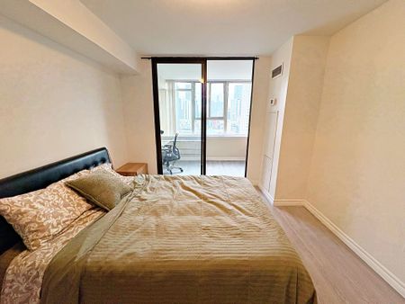 For Lease - 45 Carlton Street Unit# #1917, Toronto, Ontario - Photo 2