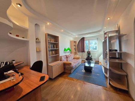 Apartament de inchiriat 3 camere Sibiu Strand - Photo 2