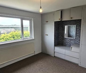 28 Carrickfergus Road, Ballynure, BT39 9PZ - Photo 2