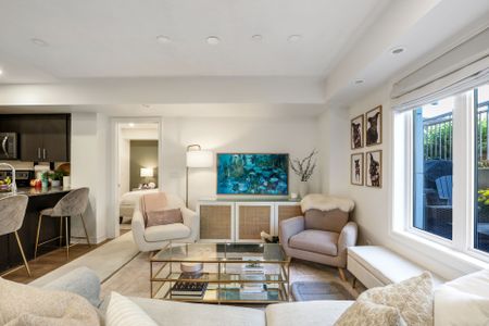 For Lease - 90 Eastwood Park Gardens Unit# 5, Toronto, Ontario - Photo 2