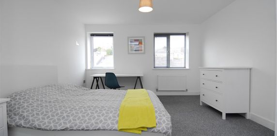 Belgrave Manor Apt 11, Plymouth - Photo 2