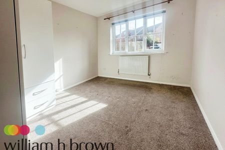 Ragley Close, Great Notley, BRAINTREE - Photo 3