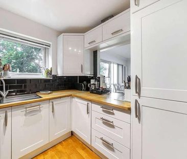 The Grove, Isleworth, TW7 - Photo 4