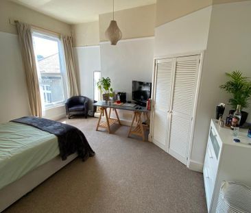 6 bedroom terraced house to rent - Photo 1