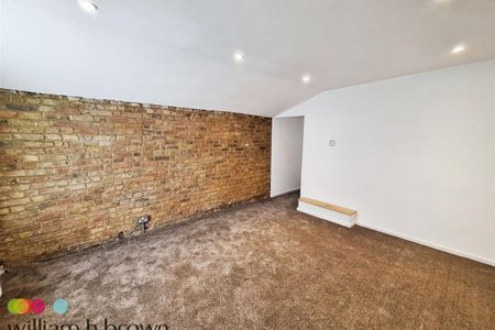 London Road, GRAYS - Photo 4