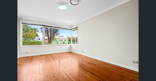 3 Bedroom Home In a Perfect Location!!!! - Photo 1