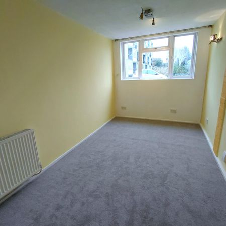 Ashbourne Close, Woodside Park, London N12 - Photo 4