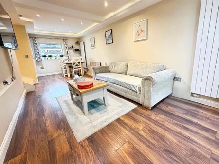 3 bedroom terraced house to rent - Photo 3