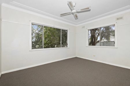 3 Bedroom Home - Photo 4