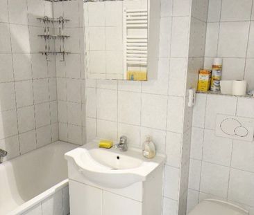 Düsseldorf-Benrath: 3-Zimmer-Wohnung mit Loggia und TG-Stellplatz! - Photo 3