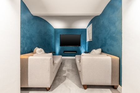 Hans Place - Photo 2