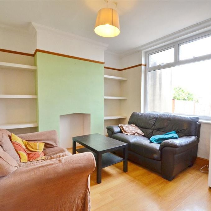4 bedroom semi-detached house to rent - Photo 1