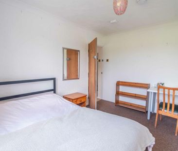 40, Crossways - Photo 5