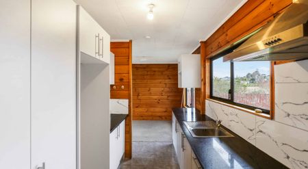 Three bedroom home! - Photo 2