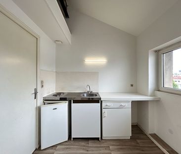 Location Appartement 1 pièce 23m² - Photo 2