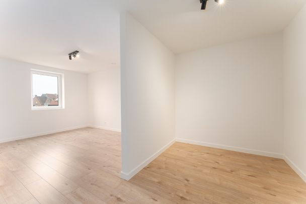 Gesloten nieuwbouw woning te huur in Beveren-Leie - Foto 1