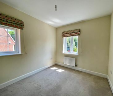 4 bedroom House To Let - Photo 4