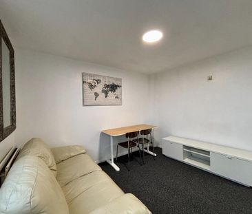 1303 Bradbury Court, Belfast, BT9 7JL - Photo 2