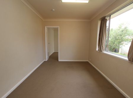 CLOSE TO DICKSON SHOPPING CENTRE - Photo 3