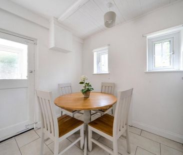 2 bedroom semi-detached house to rent - Photo 3