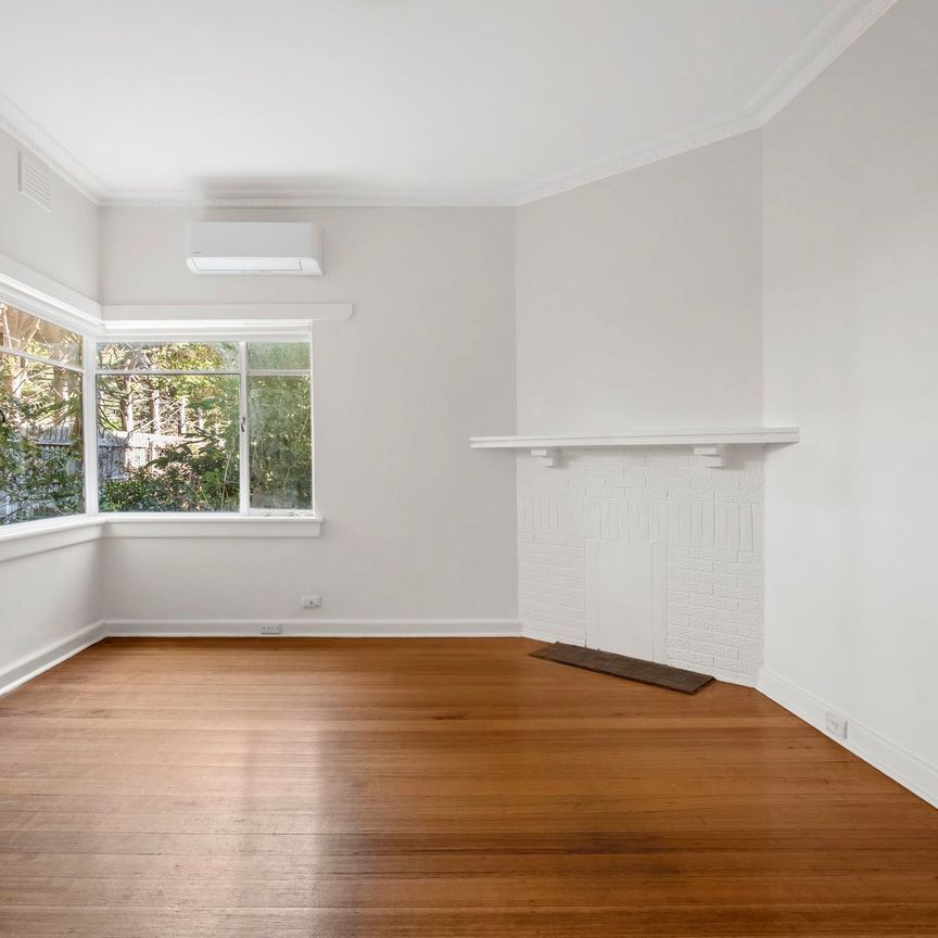 Thinking of selling? Contact our agent - Photo 1