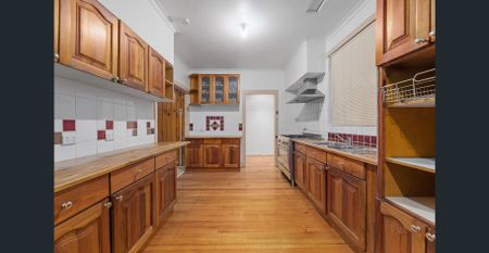 Spacious 3BR Family Home - Photo 3