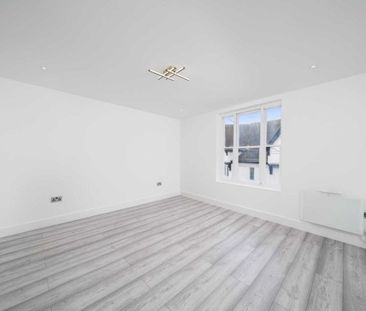 Bank Street - Photo 4