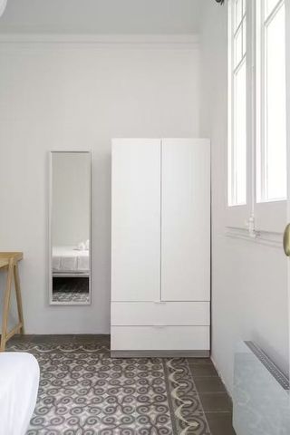 Carrer Gran de Gràcia, Barcelona, Catalonia 08012 - Photo 5