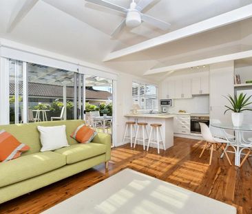 EXTENDED FAMILY LIVING AT ITS BEST! - Photo 4