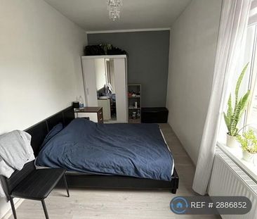 2 bedroom end of terrace house to rent - Photo 4