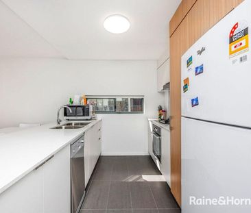 Modern Unit in the Heart of Chermside - Photo 1